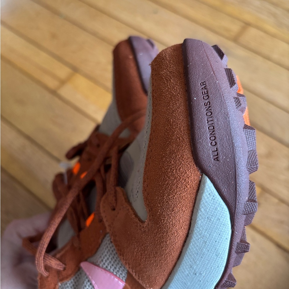 Nike ACG Trail Sneakers - Pink, Brown, and Orange - Picture 11 of 11